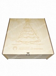 Новогодняя коробка из дерева 6