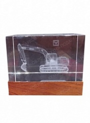 Статуэтка с экскаватором и логотипом 1