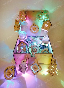 Изображения Деревянная гирлянда с логотипом 3